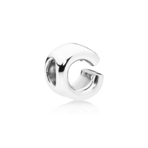 Charm en plata de ley C Letra 797457
