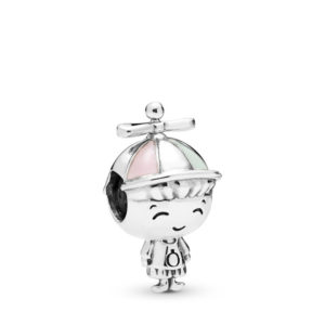 Charm en plata de ley Niño con Gorra 798015ENMX