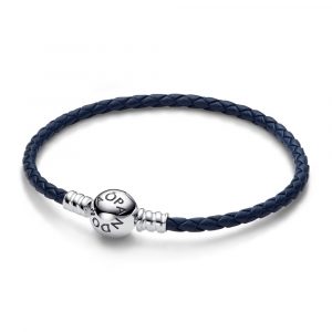 Pulsera de Cuero Trenzado Azul con Cierre Redondo de Pandora Moments 592790C01