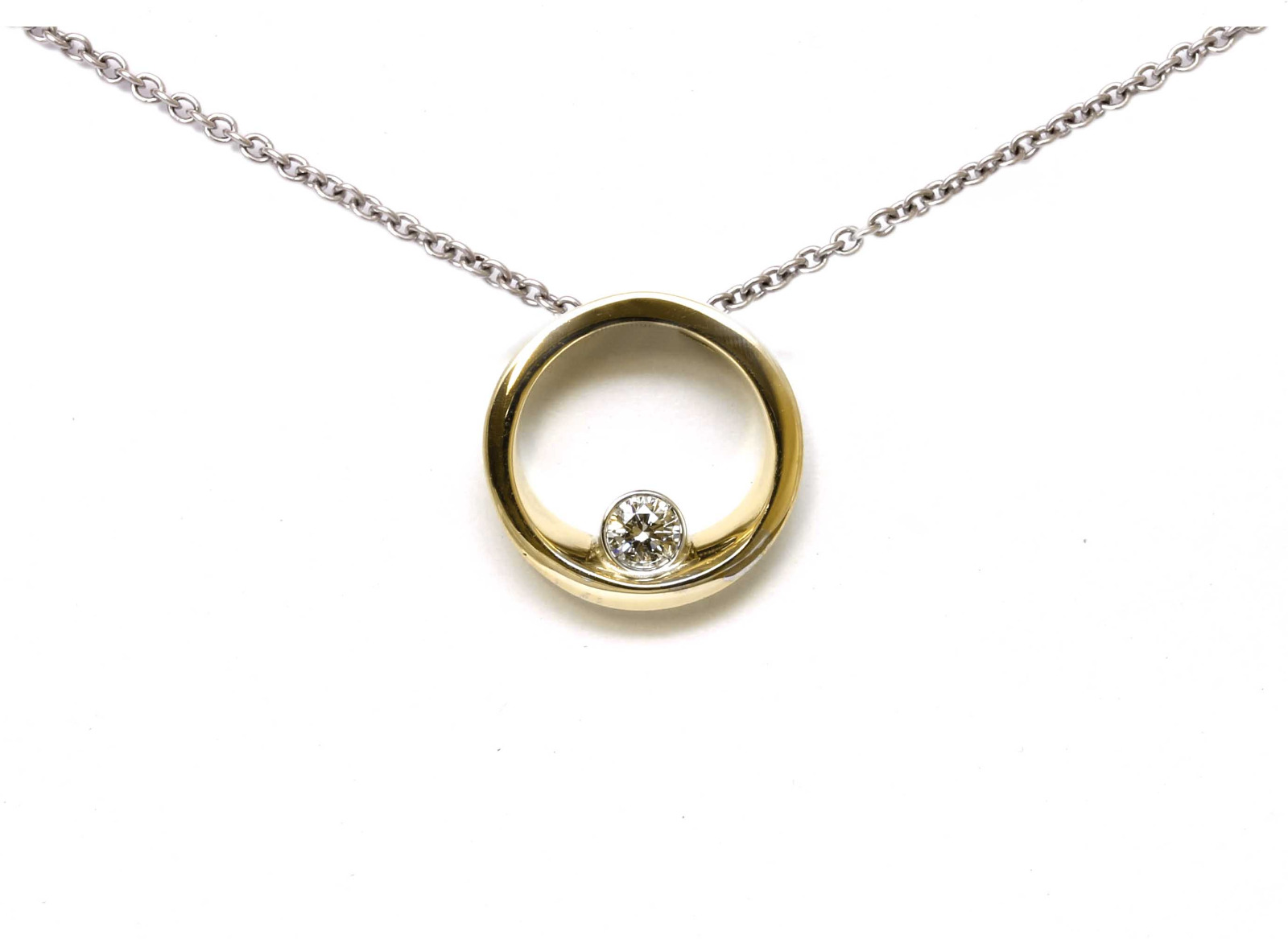 Gargantilla Oro Círculo Diamante