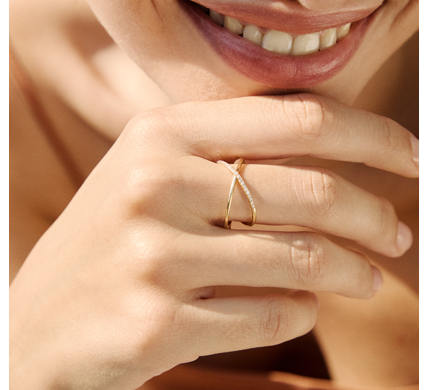 Anillo de Diseño Cruzado Oro y Diamantes GA106OA - Imagen 2