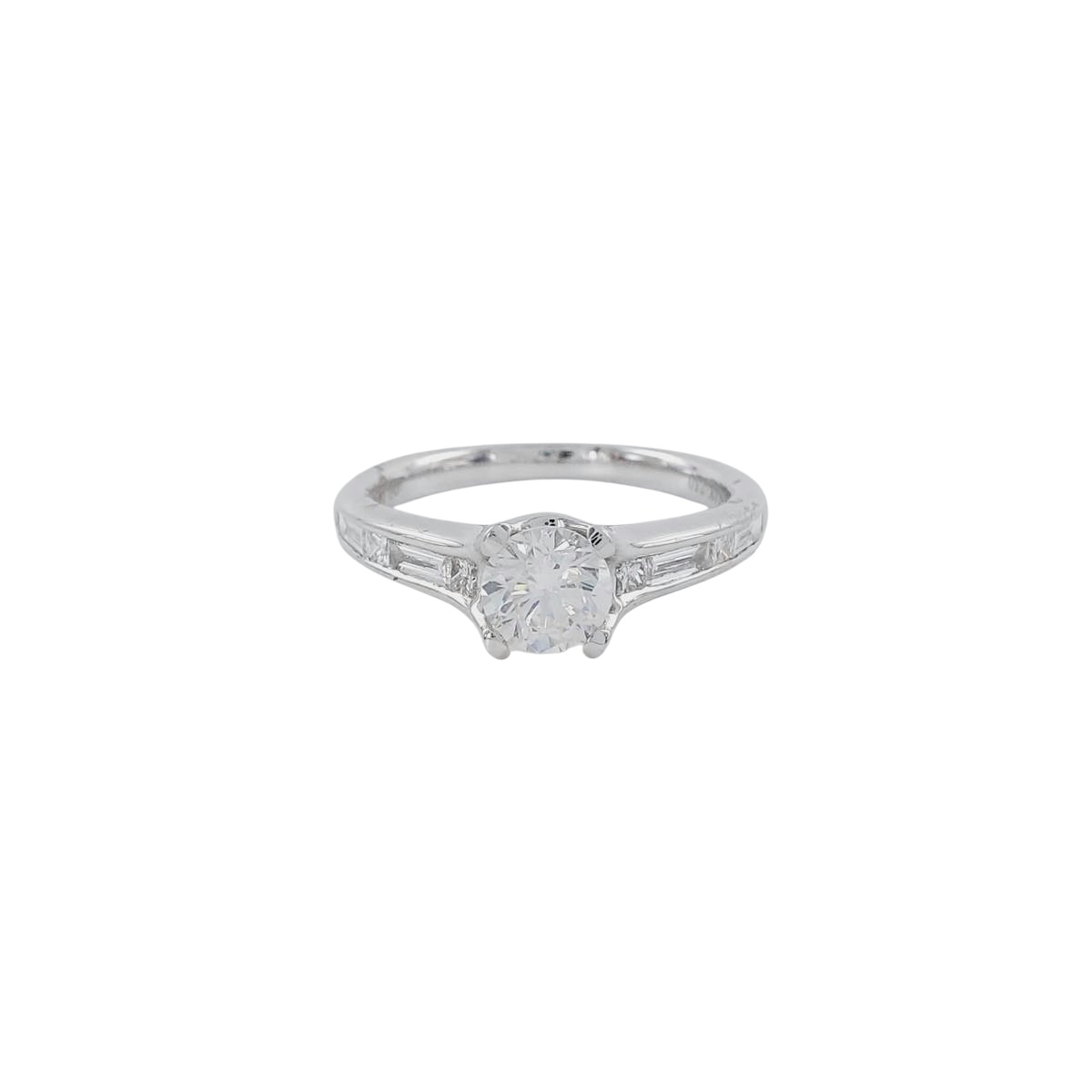 Anillo Oro Blanco Diamante y Baguets