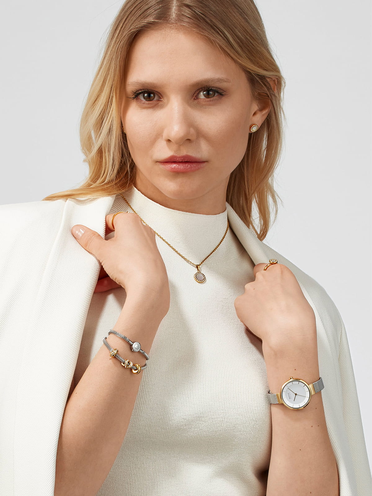 Reloj Bering Solar Bicolor 14631-024 - Imagen 8