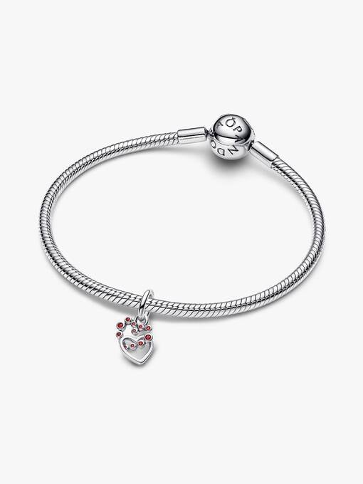 Charm Colgante Corazones Conectados y Gemas Rojas en Plata de Ley 794435C01 - Imagen 2