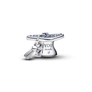 Charm Birrete de Graduación 2026 Azul Brillante Plata de primera ley 794461C01